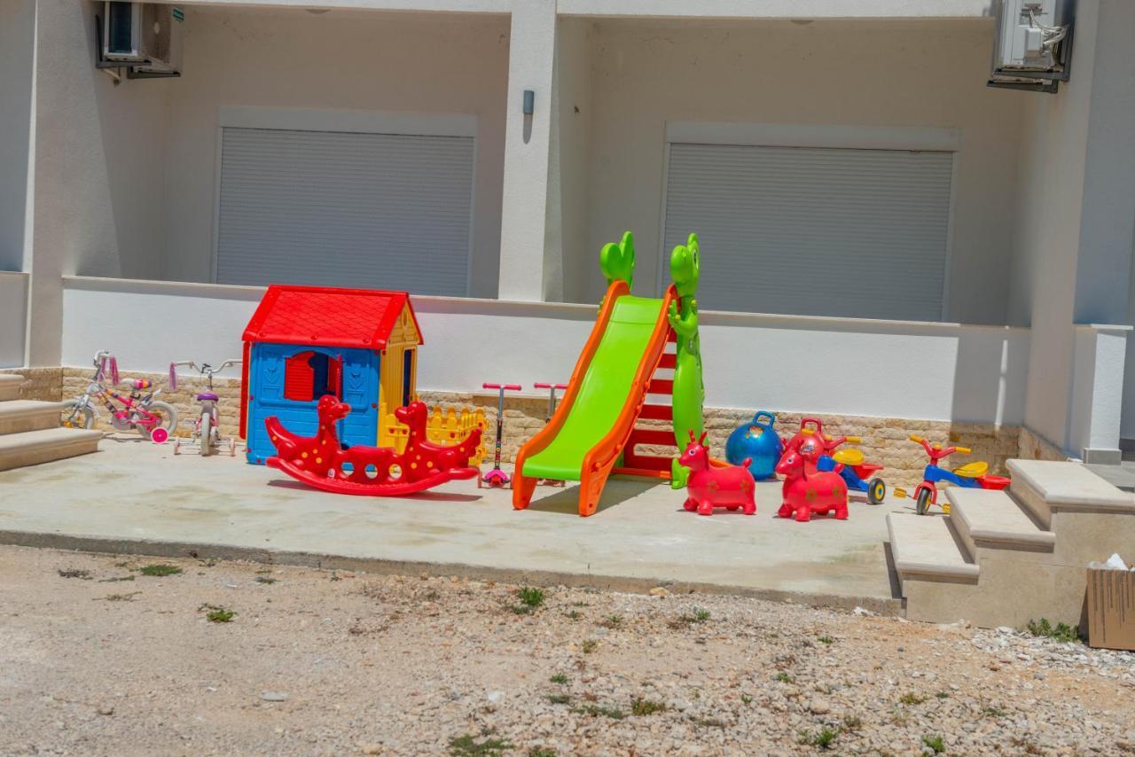 Twins Apartments Улцинь Экстерьер фото